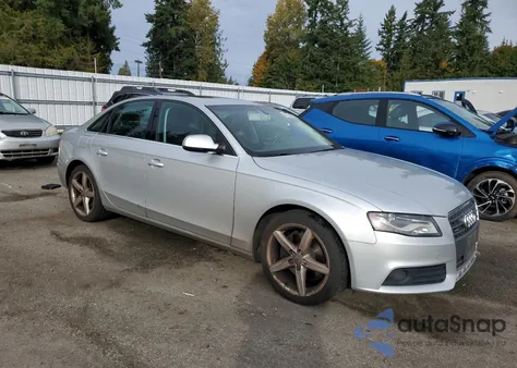 2010 Audi A4 Premium Plus z USA, uszkodzony, nr VIN WAUHFAFL4AN053617